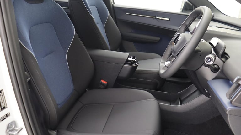 2025 Volvo EX30 Twin Performance Plus (Harman Kardon Sound, Apple CarPlay, BLIS) ESTATE Electric ...