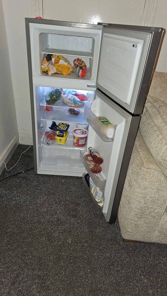 Fridge freezer 