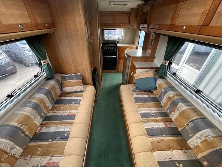 Auto-Trail Tracker 2.2 EKS Van Conversion 