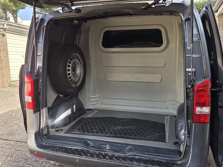 Mercedes-Benz, VITO, 2017  Crew van