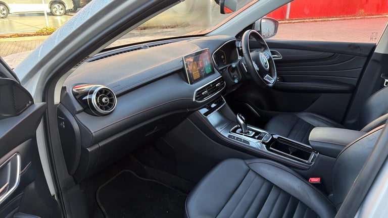  MG MG HS 1.5 T-GDI Trophy DCT Euro 6 (s/s) 5dr Petrol Automatic