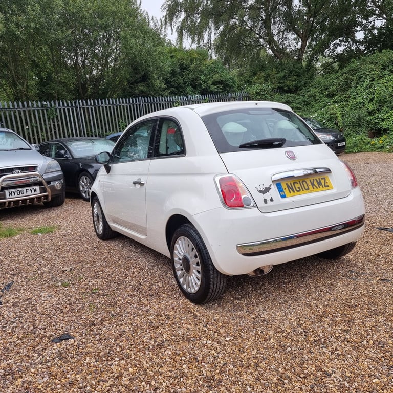FIAT 500 LOUNGE 1.2 PETROL MODEL YEAR 2010 £35 ROAD TAX PER YEAR& ULEZ FREE LONG MOT GREAT CAR!!!