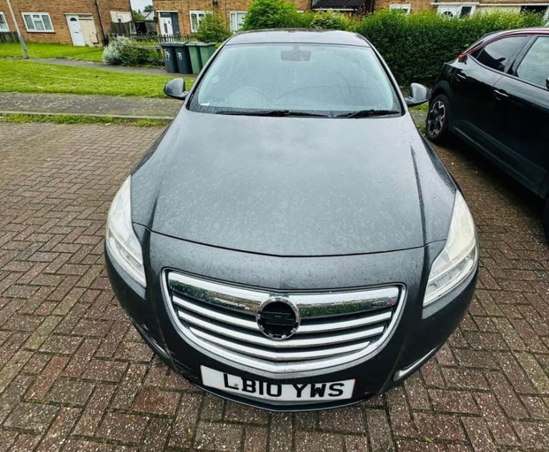 2010 Vauxhall Insignia 2.0 diesel/automatic/low mileage/Quick sale needed