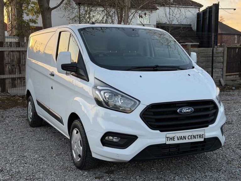 image for 2019 Ford Transit Custom TREND L1 H1 (SWB) 300 ECOBLUE [A/C] - FSH Panel Van Diesel Manual