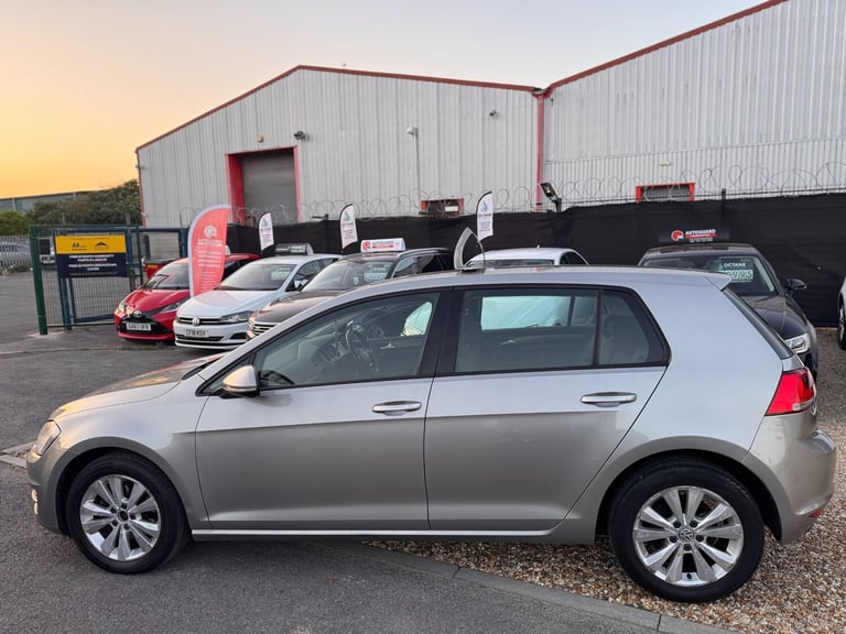 2013 Volkswagen Golf 1.6 TDI 105 SE 5dr HATCHBACK Diesel Manual