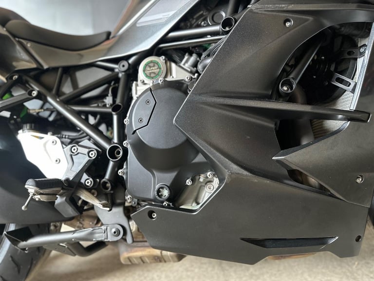 STUNNING ONE OWNER 2021/21 KAWASAKI NINJA H2 SX TOURER MOTORCYCLE 
