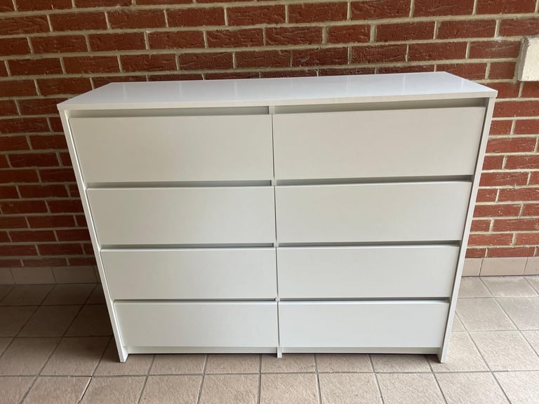 image for FREE DELIVERY WHITE 8 DRAWER DRESSER GOOD CONDITION