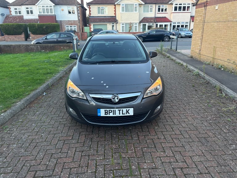 Vauxhall, ASTRA, Hatchback, 2011, Manual, 1598 (cc), 5 doors