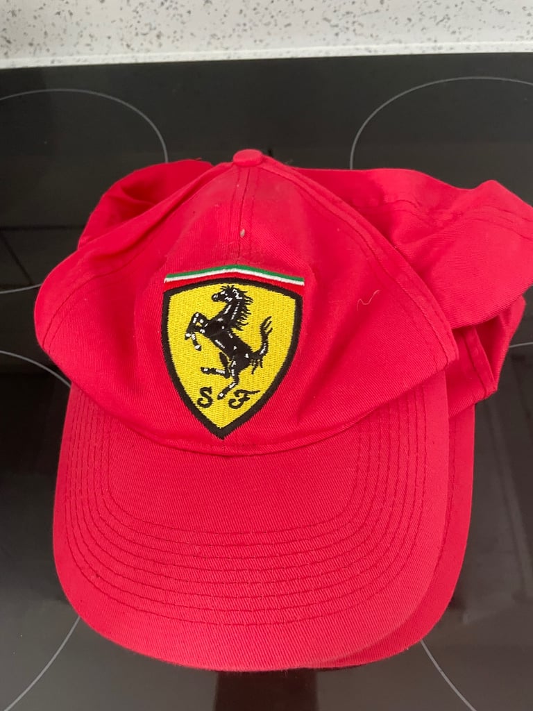 image for baseball caps, hats originals from the 90's, ferrari, alpine stars, van dutch, suzuki, nike, armani
