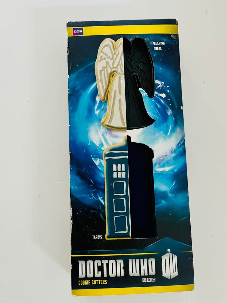 image for Doctor Who themed cookie cutters - Weeping Angels and Tardis