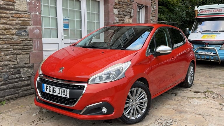 2016 Peugeot 208 1.2 PureTech 82 Allure 5dr HATCHBACK Petrol Manual