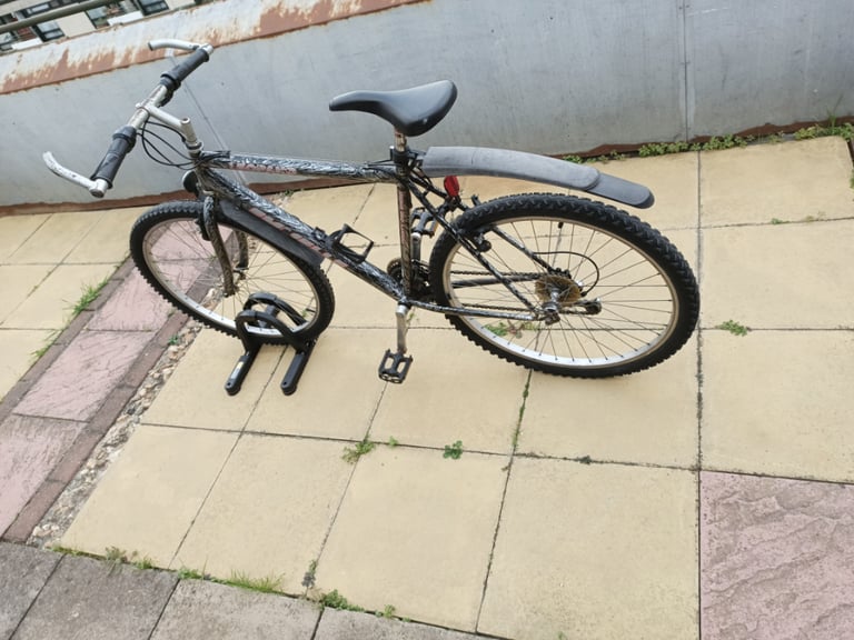 EMMELLE LEOPARD Mountain Bike 21 GEARS Medium size used