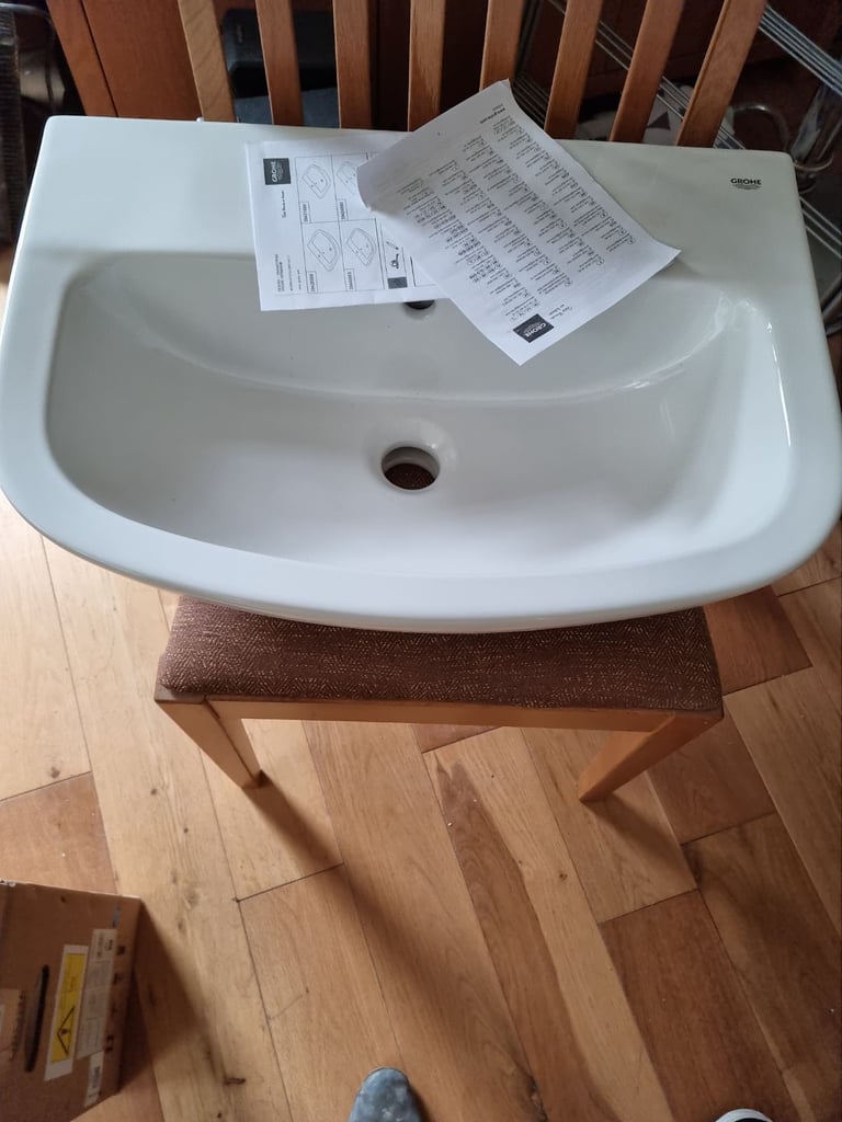 bathroom sink unit