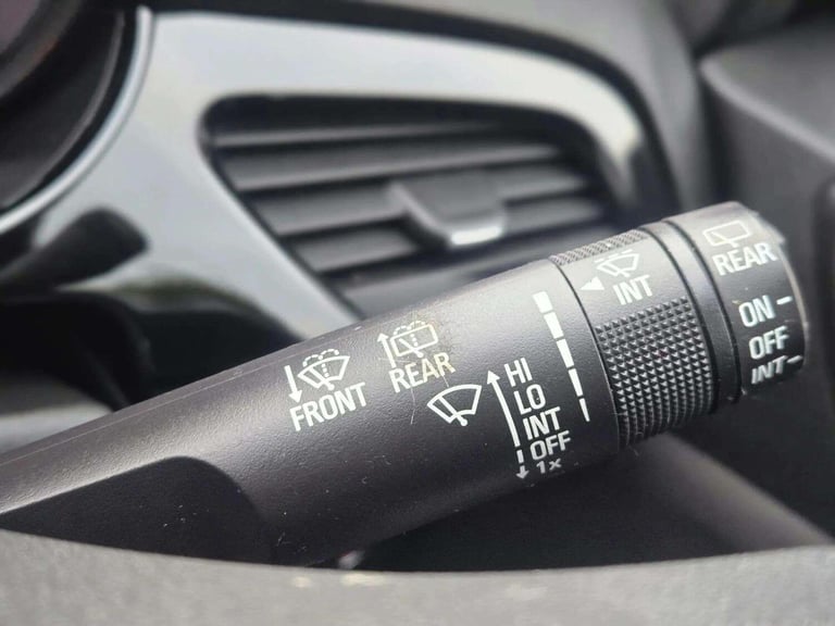 2015 Vauxhall Corsa 1.4i ecoFLEX SRi Euro 6 5dr HATCHBACK Petrol Manual