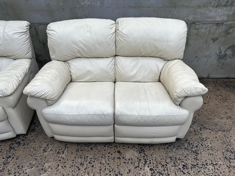Cream leather 2 seater sofa & manual recliner armchair 