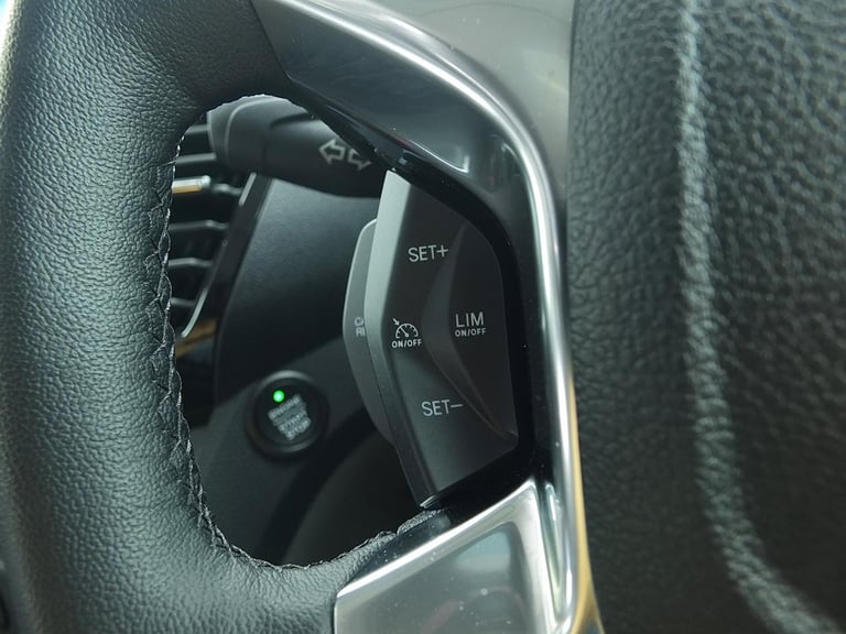 Ford Transit Connect 240 1.5 EcoBlue 100PS 'Limited' L1 Euro 6 Small Panel Van