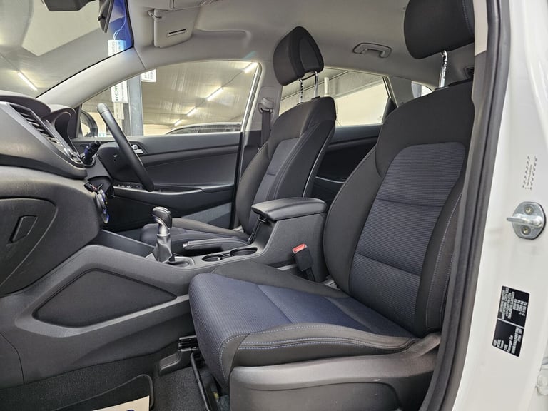 2015 Hyundai TUCSON 1.7 CRDi Blue Drive SE Nav 5dr 2WD ESTATE Diesel Manual