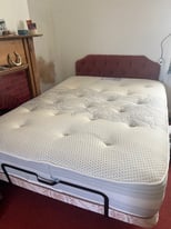 Double adjustable bed 