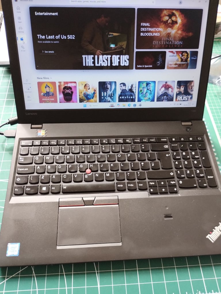 Lenovo Laptop. Windows 11, MS OFFICE, 16GB RAM, i5 CPU, 240GB SSD, HDMI, Backlit Keys, WebCam. 