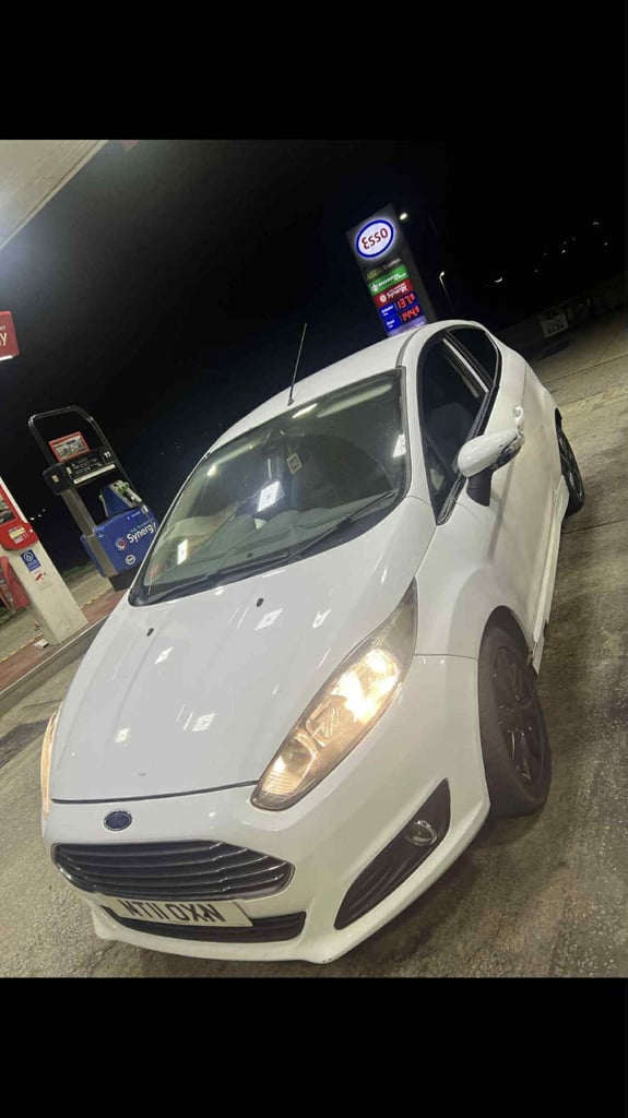 Ford, FIESTA, Hatchback, 2011, Manual, 1388 (cc), 3 doors