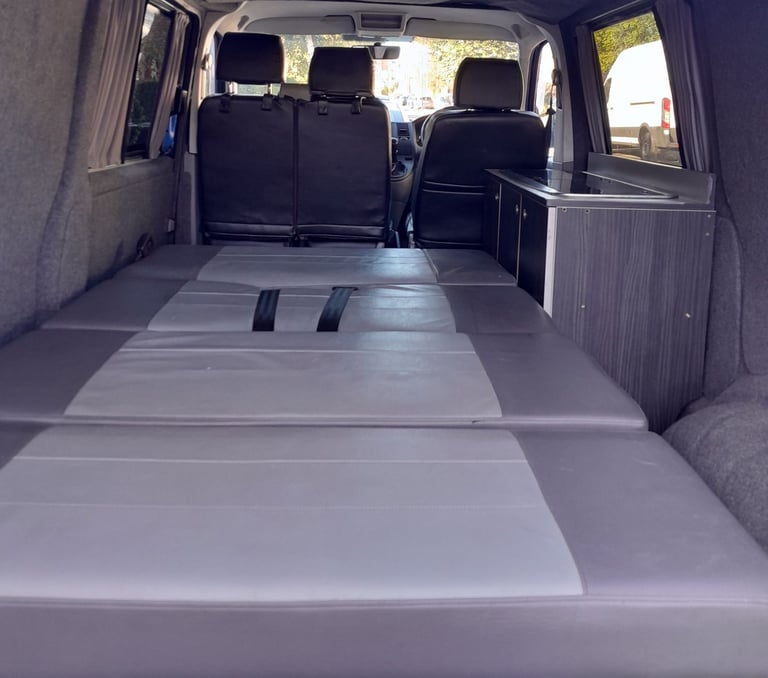 Volkswagen Transporter T5 camper 11 month mot 