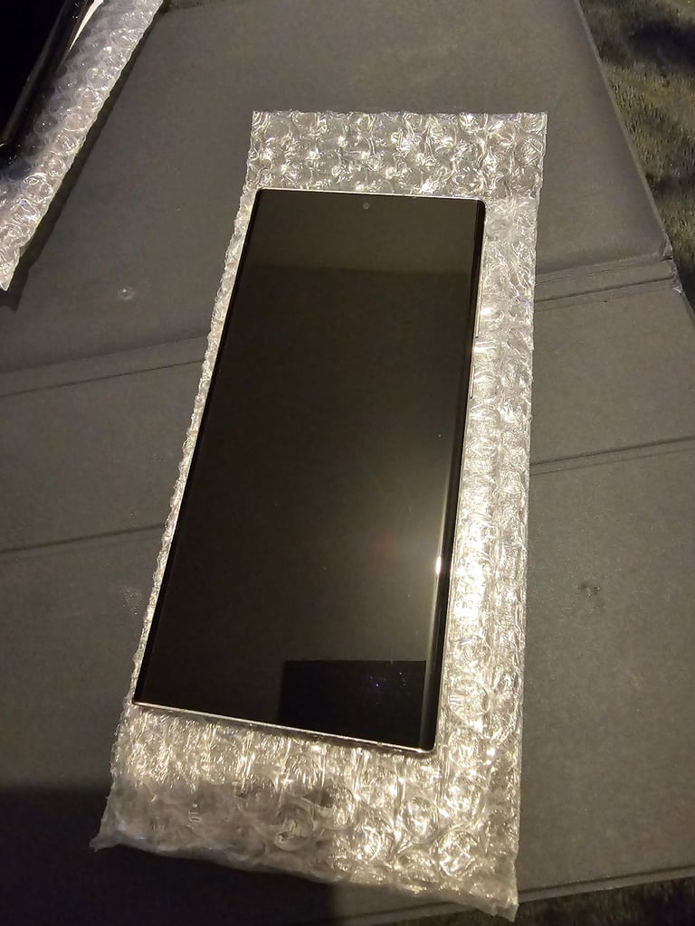 Samsung s22 ultra 5g 128gb dual sim unlocked £230