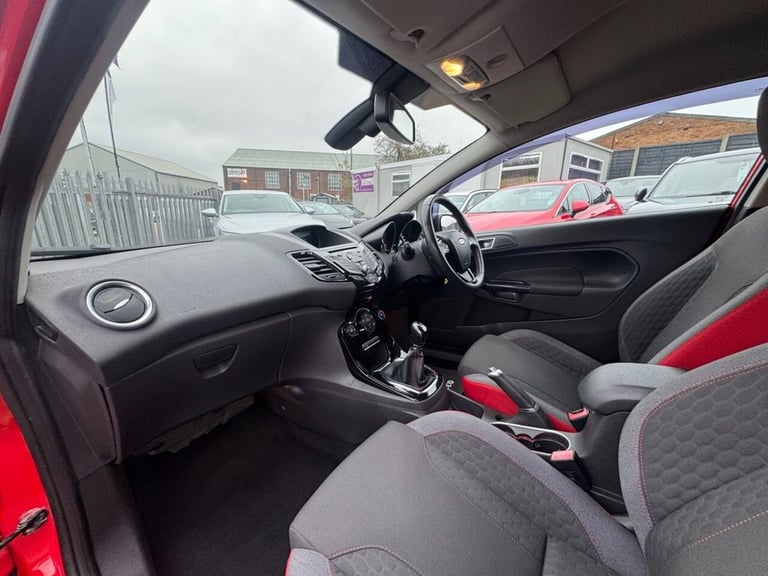 2015 Ford Fiesta 1.0 EcoBoost 140 Zetec S Red 3dr HATCHBACK PETROL Manual