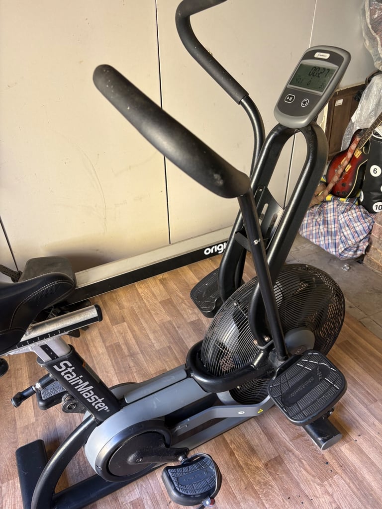 Indoor Cycling Airuno Assault Bike Elite Pro Fitness Air Bike Shop