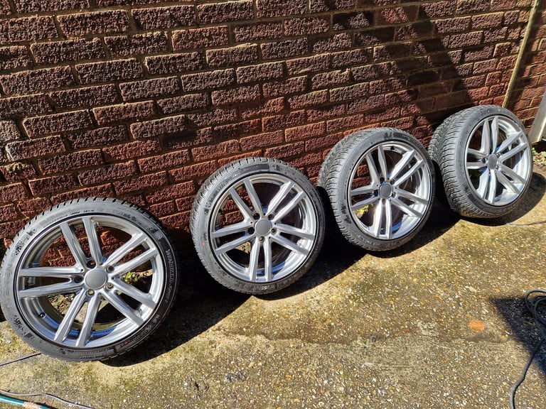 4x 18" Rial X10 alloy wheels (5x120) with 225/40R18 winter tyres (7mm) BMW
