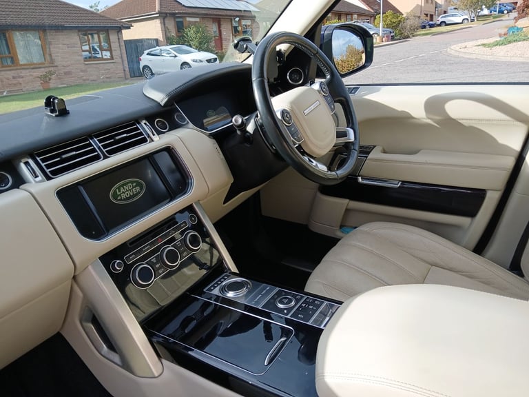 2014 RANGE ROVER VOGUE SE Estate, TDV6 3.0 Diesel