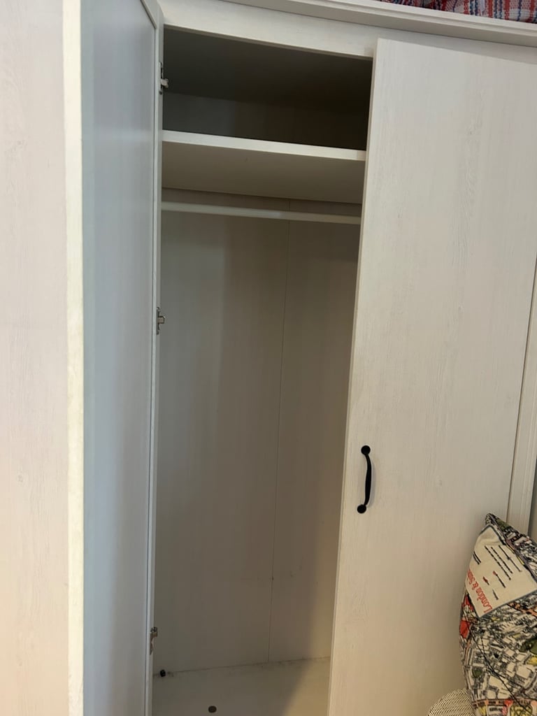 Free Wardrobes 