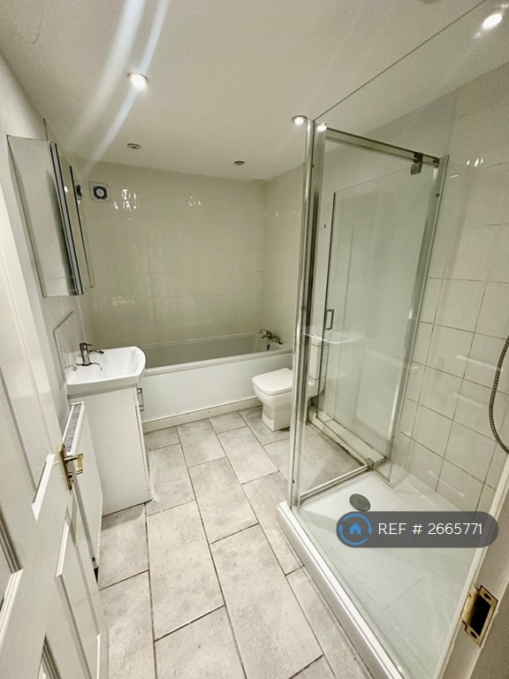 2 bedroom flat in Sunnyside, Liverpool, L8 (2 bed) (#2665771)