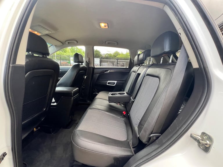 2013 Vauxhall Antara 2.4 Exclusiv 2WD Euro 5 5dr HATCHBACK Petrol Manual