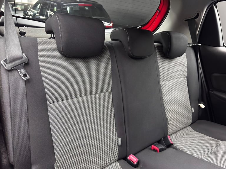 2015 Toyota Yaris 1.5 Hybrid Icon 5dr CVT HATCHBACK PETROL/ELECTRIC Automatic
