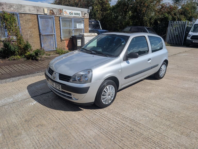Renault Clio MK2 1.2 45k miles new clutch recent timing belt 3 dr
