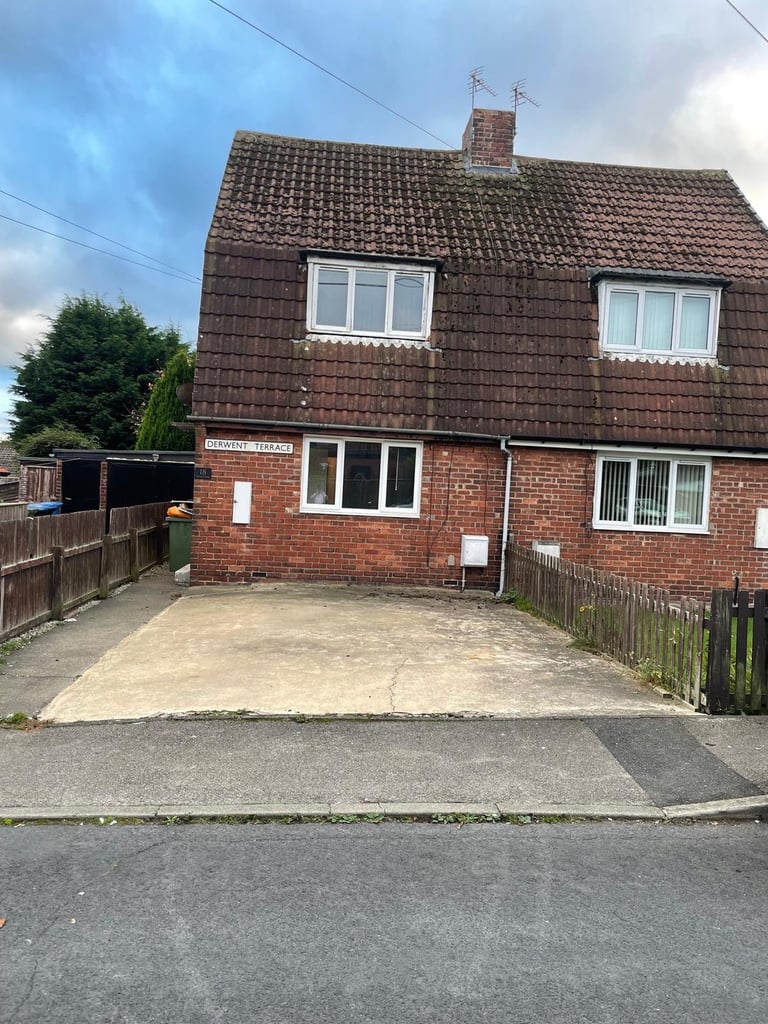 2 Bedroom house to let