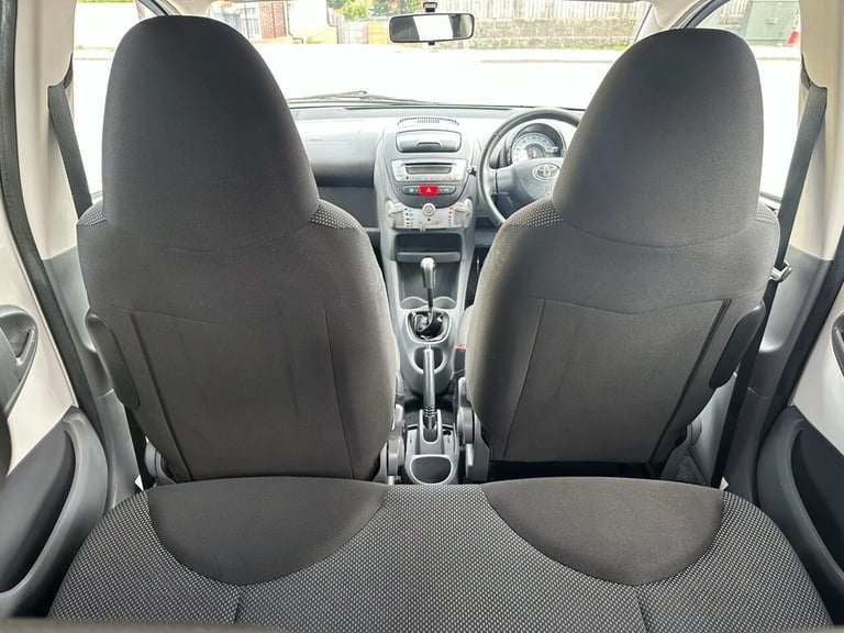 2011 Toyota AYGO 1.0 VVT-i Go Hatchback 5dr Petrol Manual Euro 5 (67 ps) Hatchback Petrol Manual