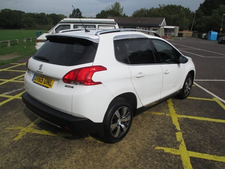 Peugeot 2008 BLUE HDI ALLURE