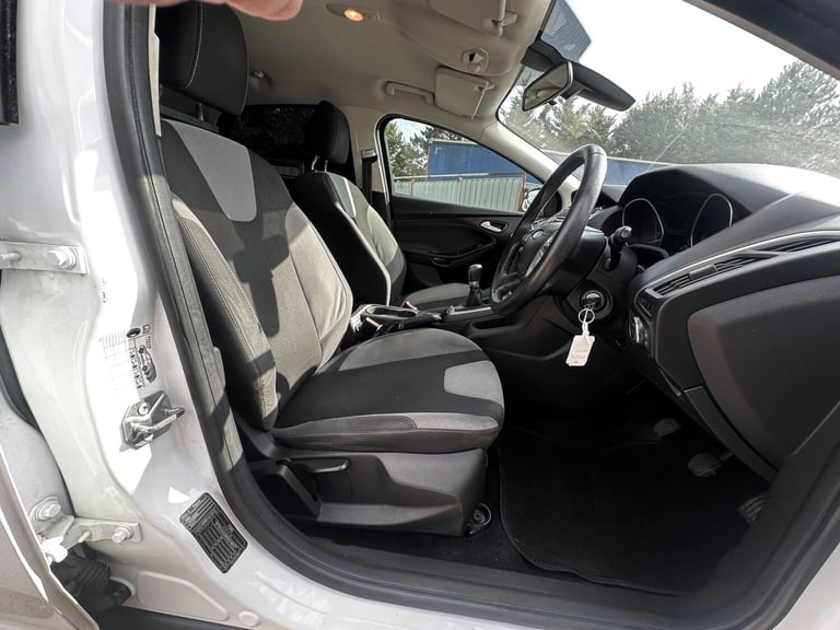  Ford Focus 1.0T EcoBoost Zetec Euro 5 (s/s) 5dr Petrol Manual