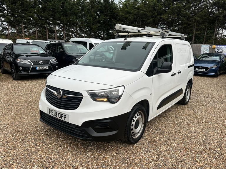 image for 2019 Vauxhall Combo 1.6 Turbo D 2300 Edition L1 H1 Euro 6 (s/s) 4dr PANEL VAN Diesel Manual