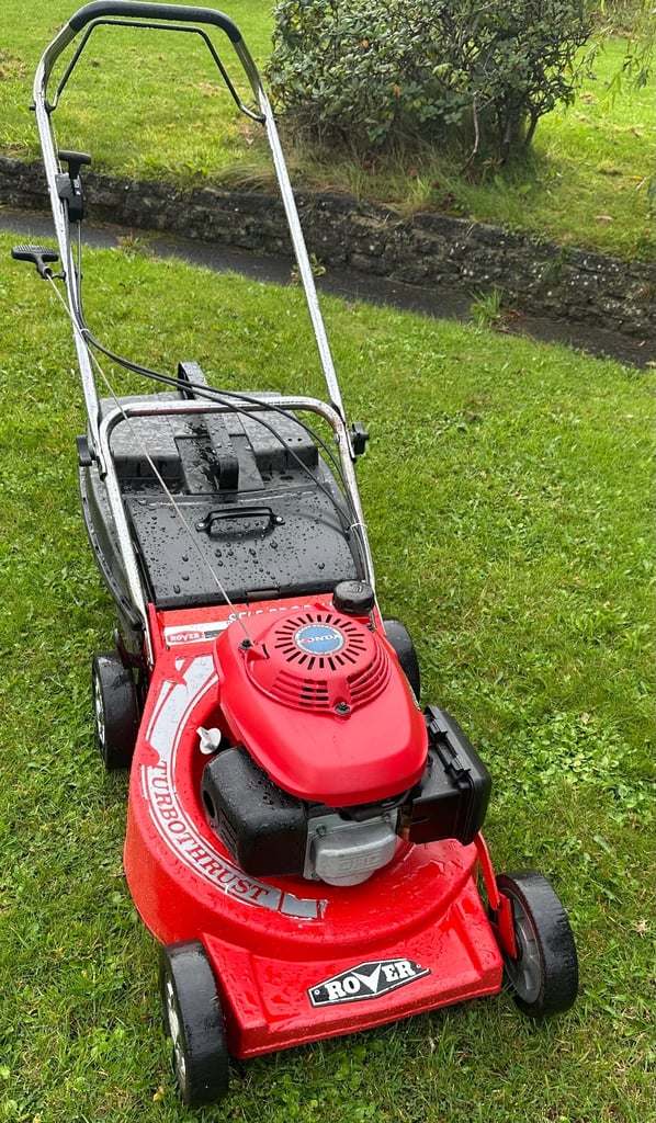 Honda 20”cut Rover alloy deck petrol lawnmower super condition mower lifts wet grass Fully serviced 