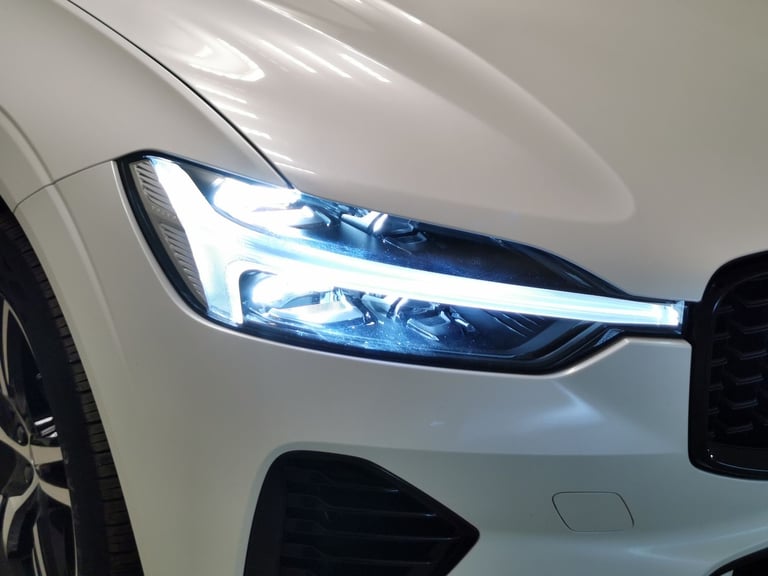2022 Volvo XC60 2.0h T6 Recharge 11.6kWh R-Design SUV 5dr Petrol Plug-in Hybrid Auto AWD Eu Suv P...