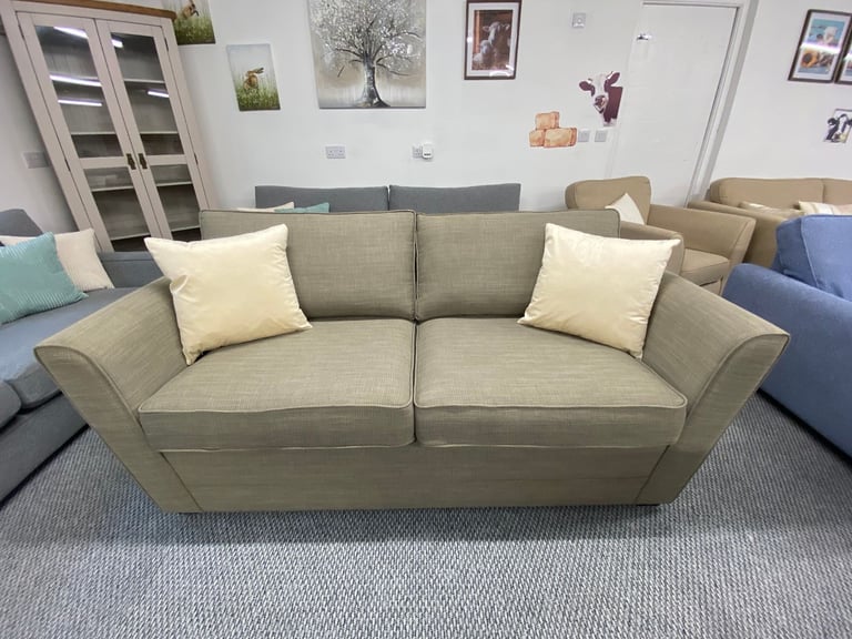3 SEATER BEIGE SOFA - IMMACULATE CONDITION - VERY COMFY