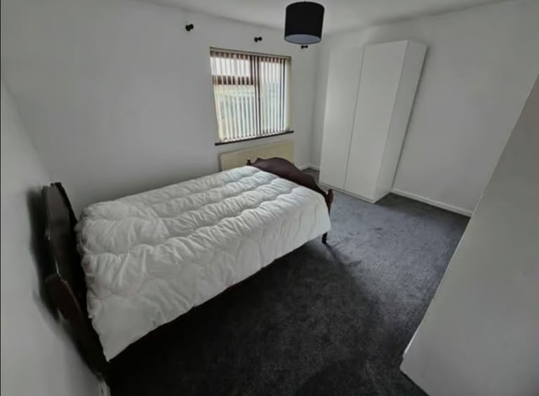 Room for Rent – £450/month (All Bills Included)