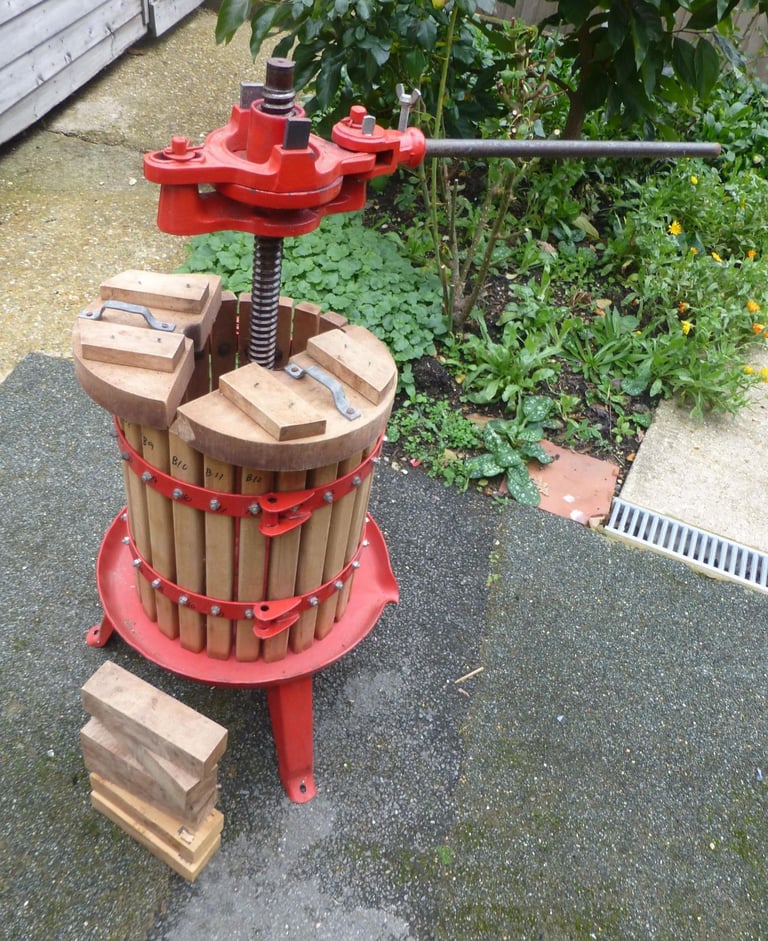 image for 28 litre fruit press