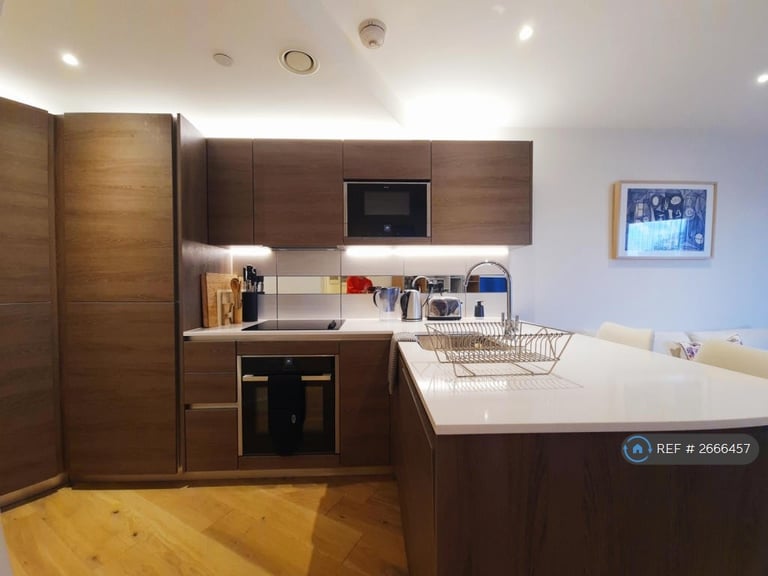 2 bedroom flat in Deveraux House, London, SE18 (2 bed) (#2666457)