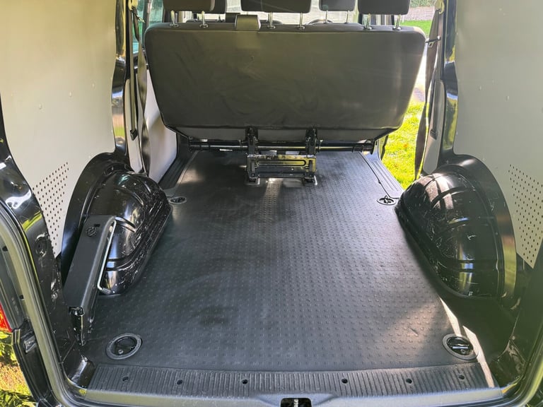 2018 Volkswagen Transporter 2.0 TDI BMT 150 Highline Kombi Van DSG WINDOW VAN Diesel Automatic
