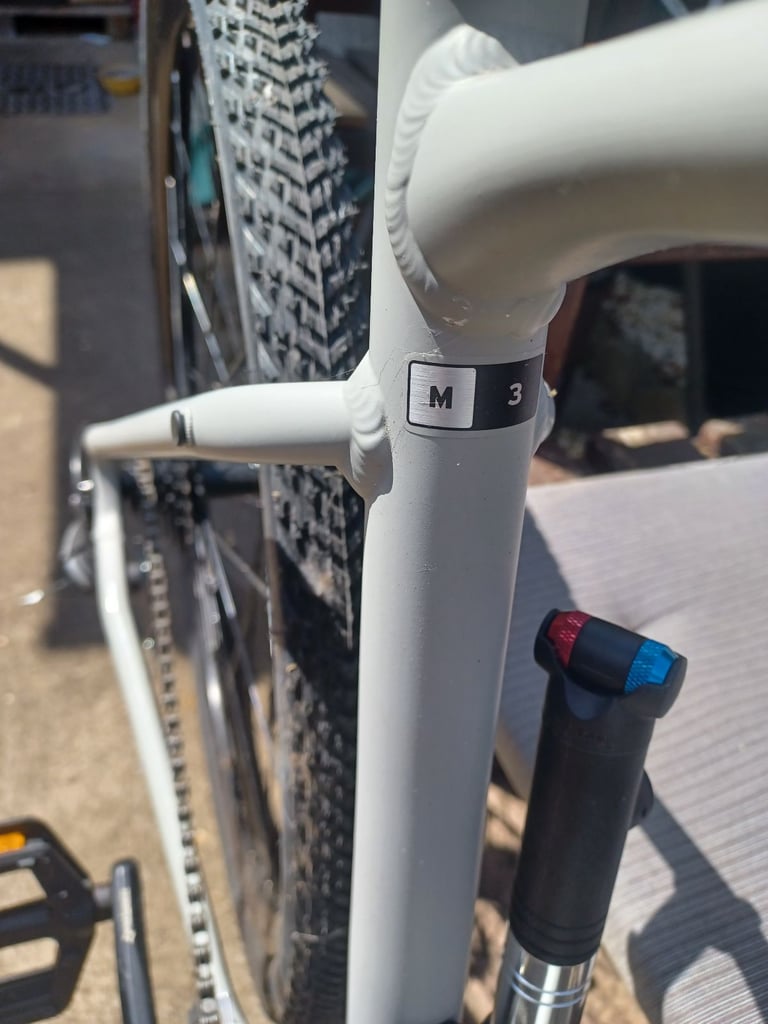 Giant Roam 3 Disc 2023 Hybrid Sports Bike M FRAME