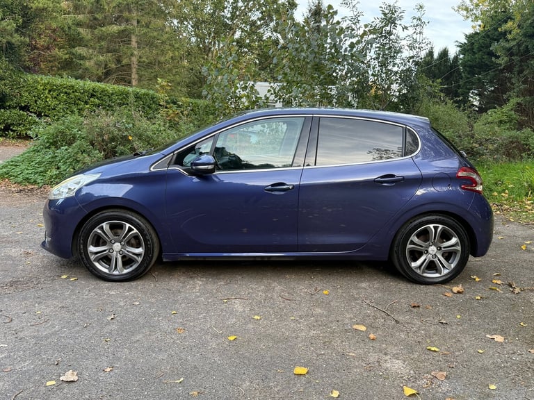 2012 Peugeot 208 1.4 VTi Allure Hatchback 5dr Petrol Manual Euro 5 (95 ps)