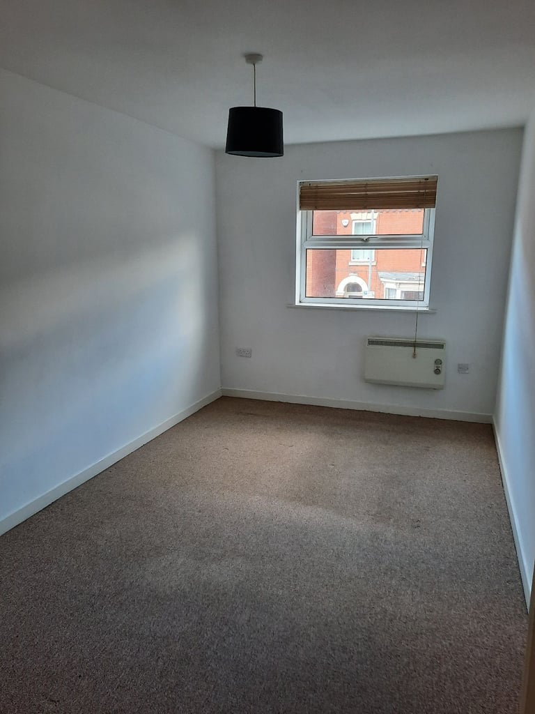 1 bedroom flat to rent - Available in October